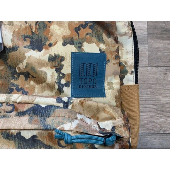 TOPO Designs Desert Camo Dash Pack Travel School Work Bag Backpack Camo - Picture 2 of 9